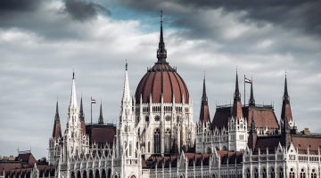 Magyarország: emelkedő hiány, emelkedő kockázatok kép